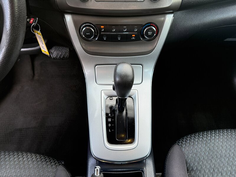 Used 2013 Nissan Sentra SR FWD image 20