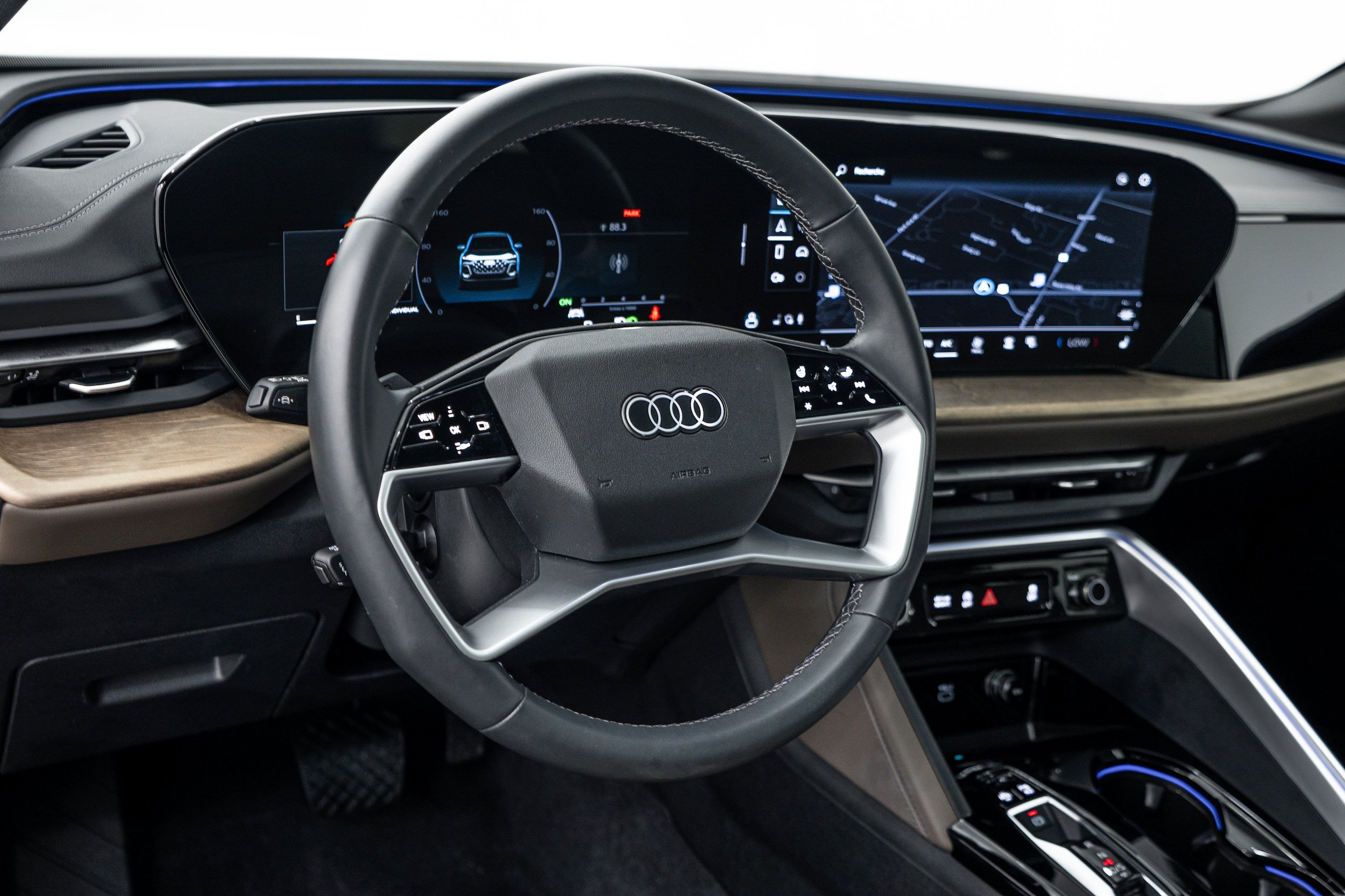 Used 2025 Audi Q5 Premium w/ Convenience Package AWD/4WD image 11