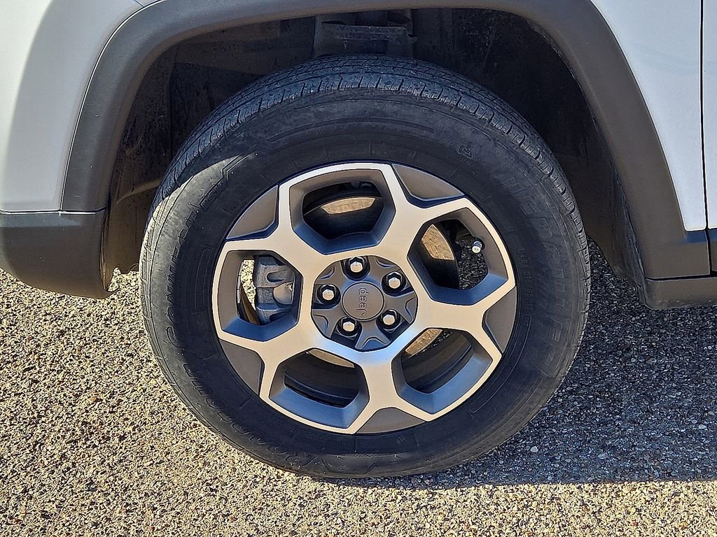 Used 2022 Jeep Compass Trailhawk image 11