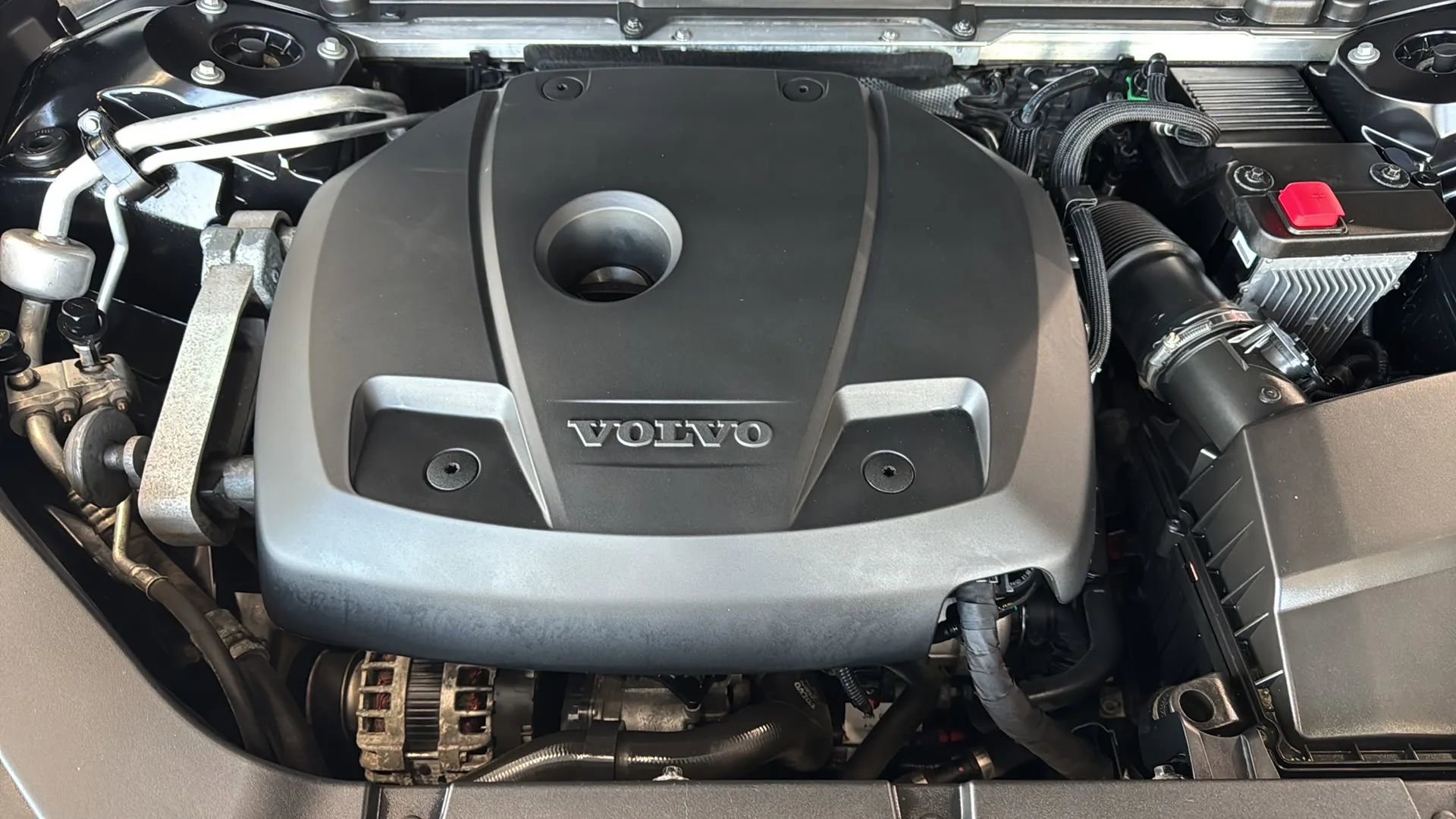 Used 2019 Volvo XC60 T5 R-Design w/ Protection Package Premier image 44