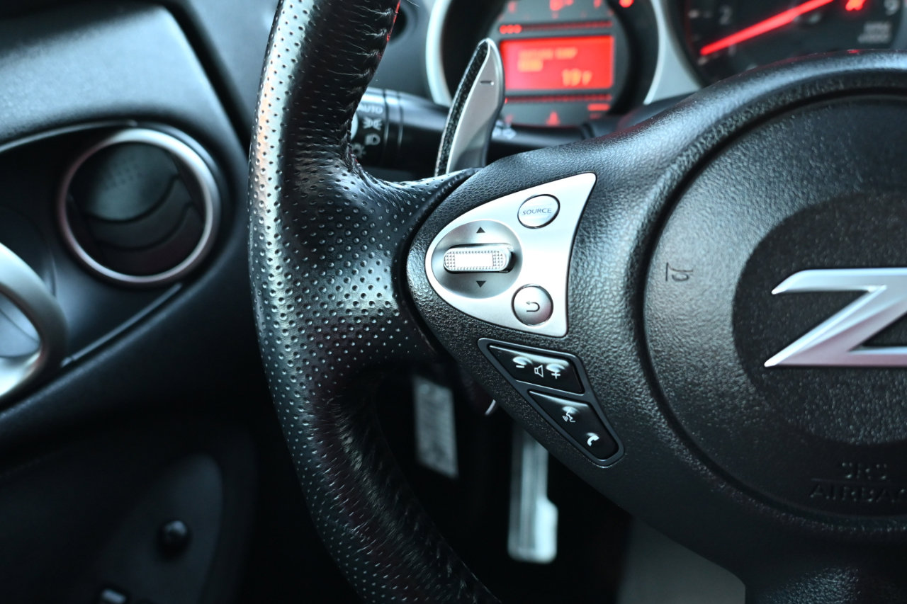 Used 2014 Nissan 370Z Touring w/ Sport Package image 15