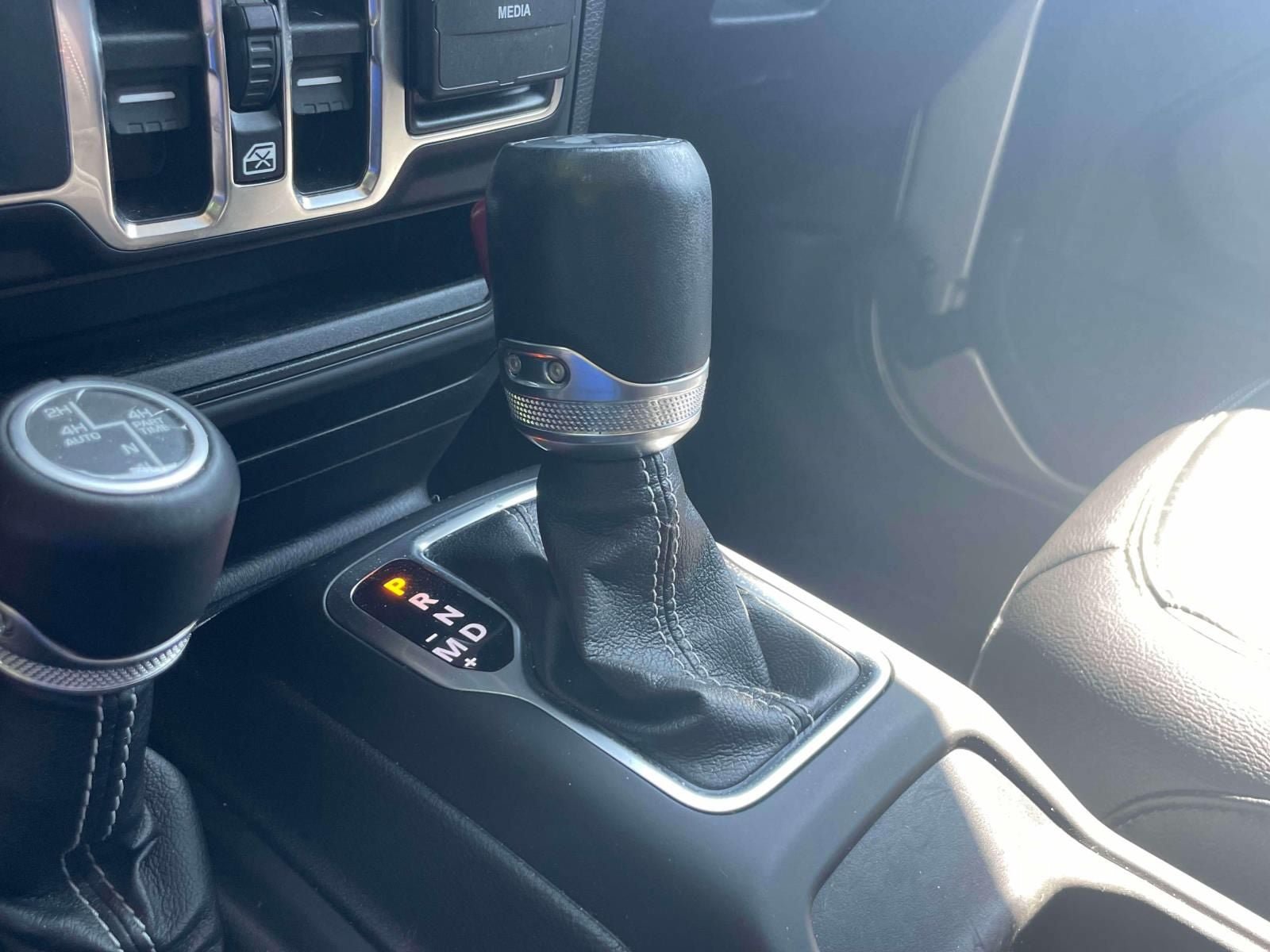 Used 2021 Jeep Wrangler Unlimited Sahara AWD/4WD image 29