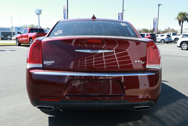 Used 2017 Chrysler 300 C RWD image 7