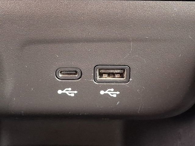 Used 2024 Chevrolet TrailBlazer RS w/ Driver Confidence Package image 25