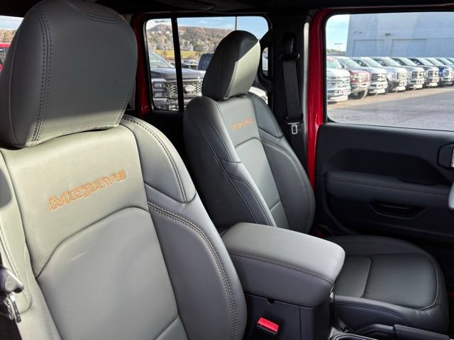 New 2026 Jeep Gladiator Mojave w/ Technology Group AWD/4WD image 26