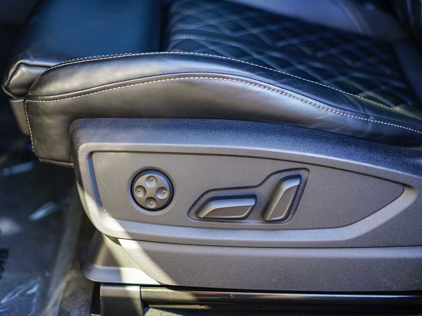 Used 2023 Audi SQ5 Premium Plus w/ Premium Plus Package image 23