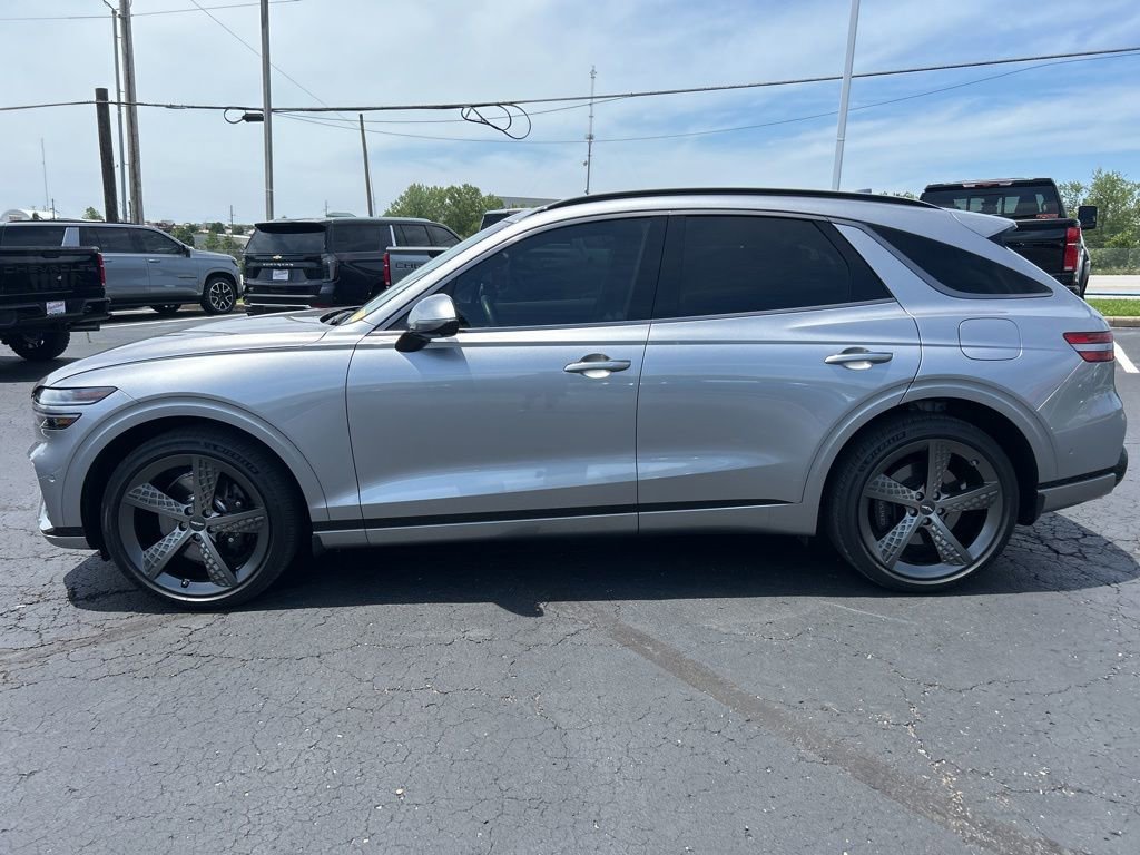 Used 2025 Genesis GV70 2.5T w/ Sport Prestige Package AWD/4WD image 8