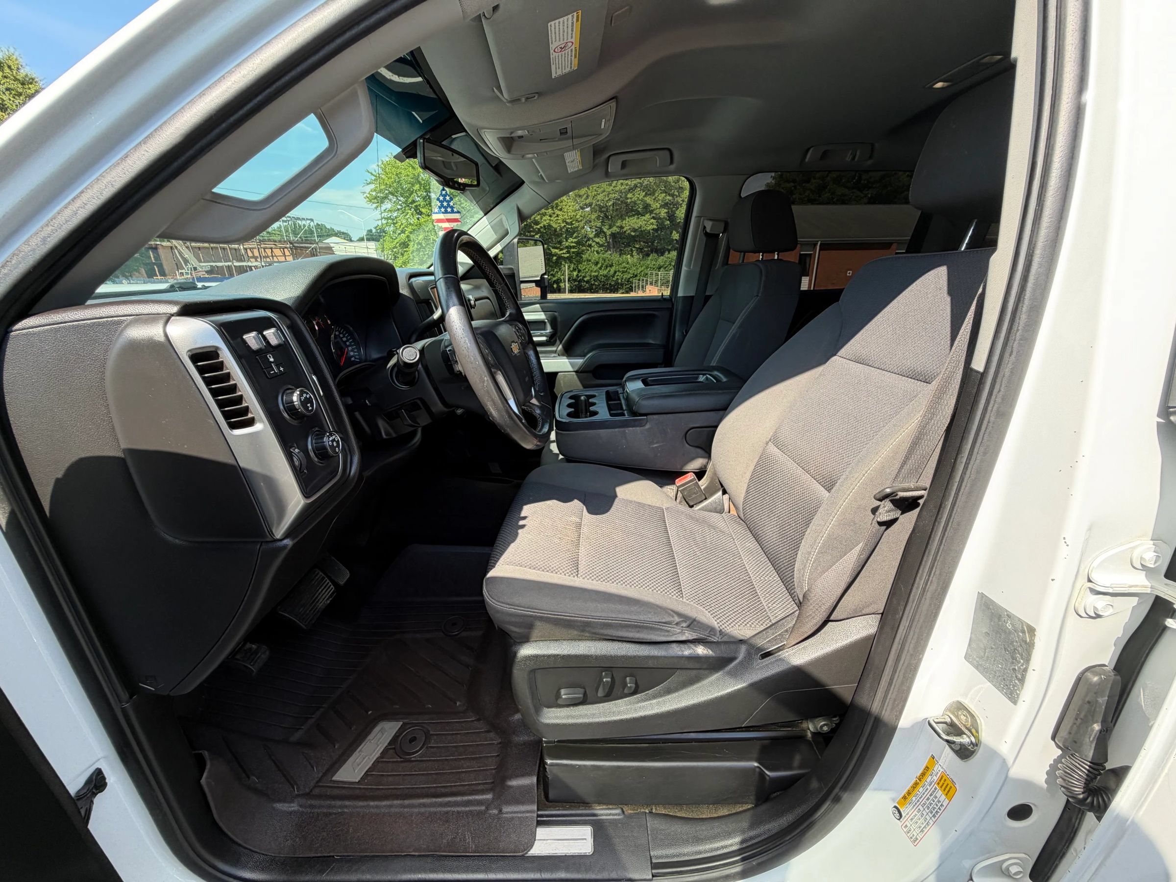 Used 2018 Chevrolet Silverado 3500 LT w/ LT Convenience Package AWD/4WD image 15