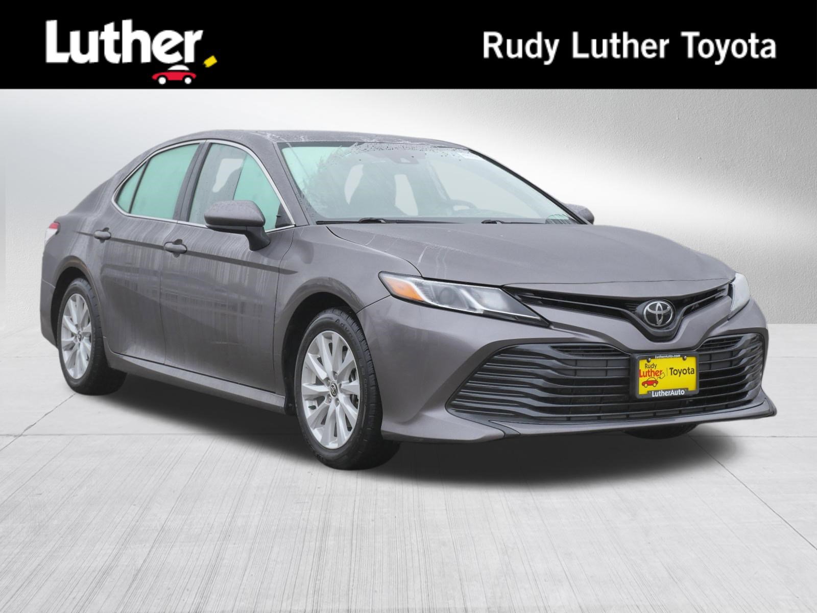 Certified 2020 Toyota Camry LE image 1