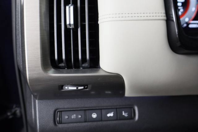 Used 2022 Nissan Pathfinder Platinum w/ Cargo Package FWD image 23