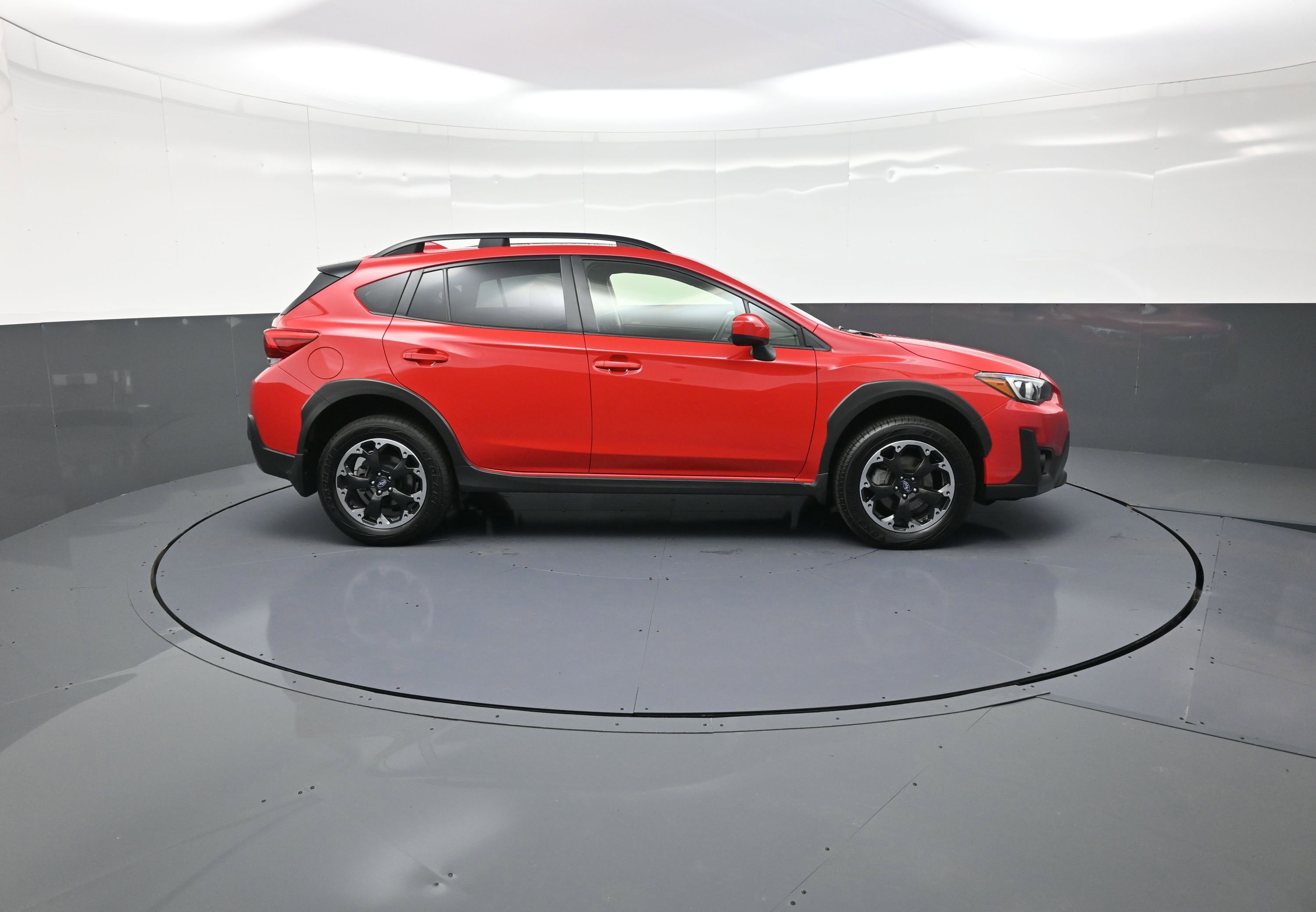 Used 2023 Subaru Crosstrek 2.0i Premium image 2