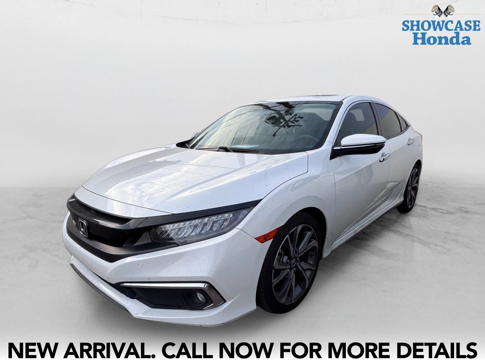 Used 2019 Honda Civic Touring image 2