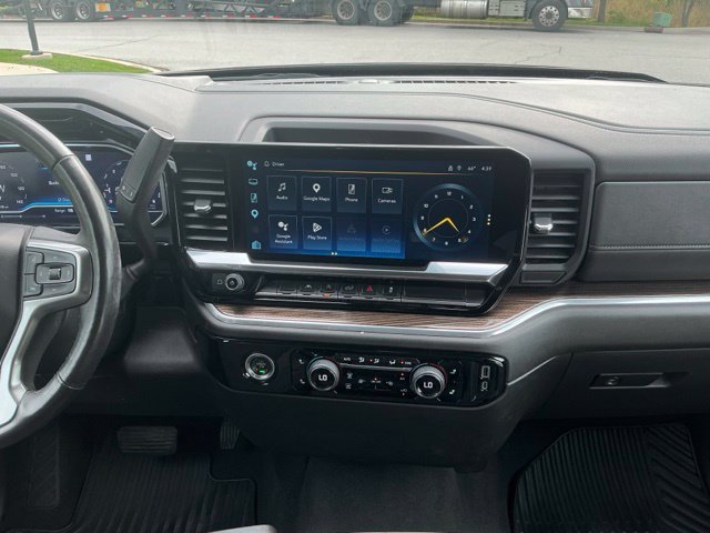 Used 2022 Chevrolet Silverado 1500 LT AWD/4WD image 25