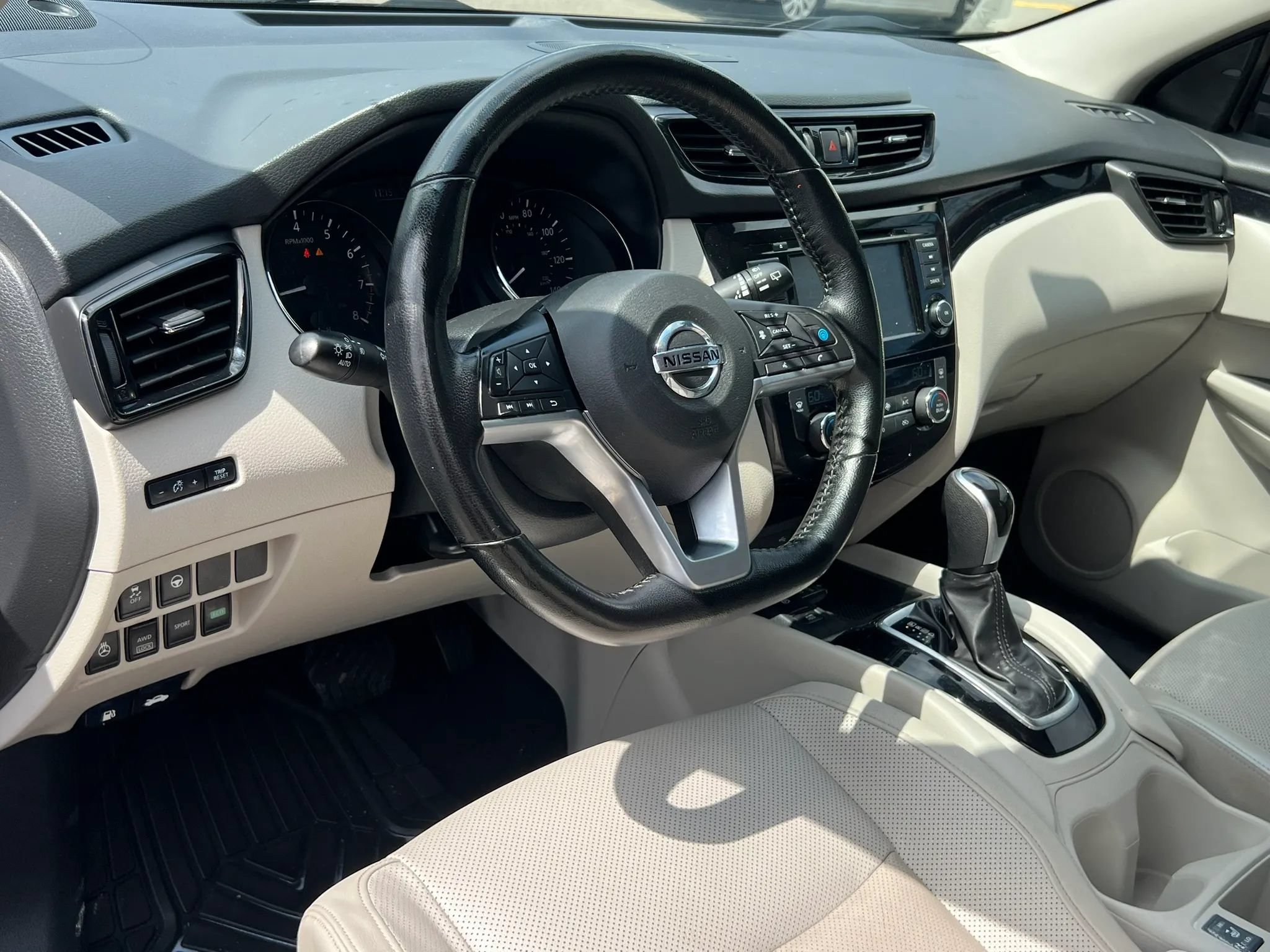 Used 2022 Nissan Rogue Sport SL w/ Premium Package AWD/4WD image 15