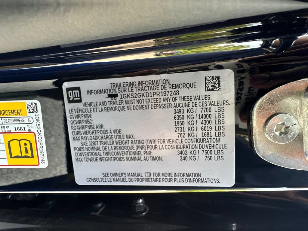 Used 2023 GMC Yukon XL SLT w/ SLT Luxury Package AWD/4WD image 16