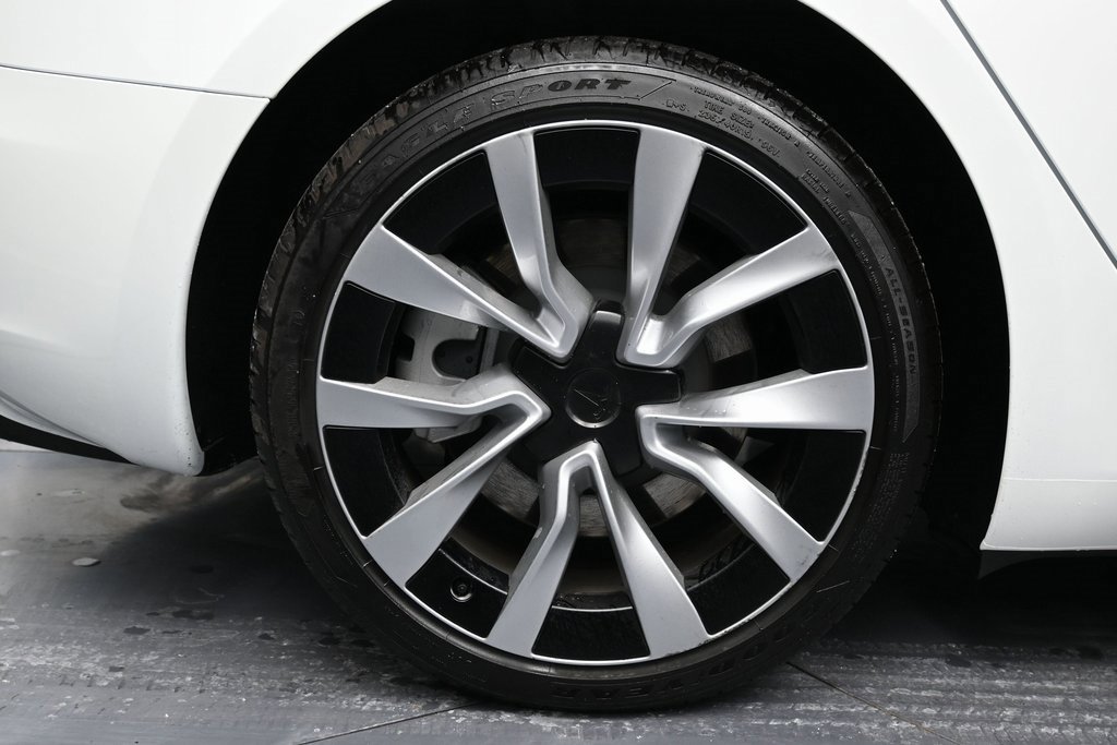 Used 2025 Tesla Model 3 Long Range image 33