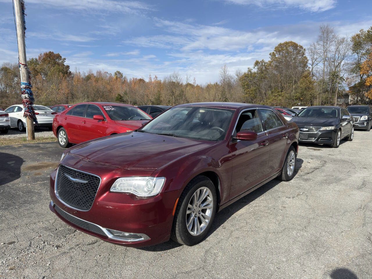 Used 2018 Chrysler 300 Touring w/ Driver Convenience Group image 2