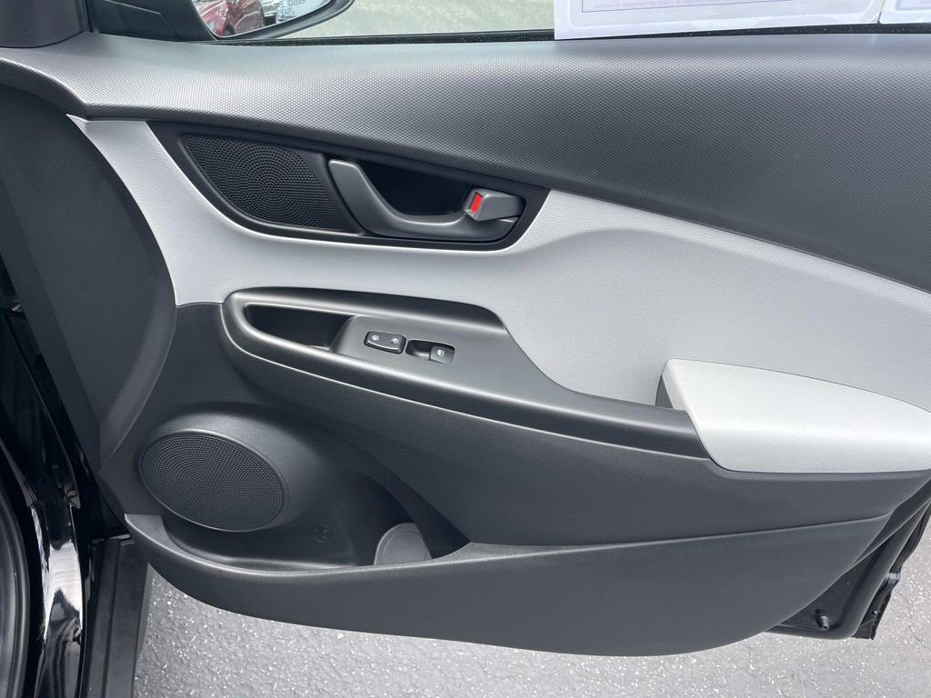 Used 2023 Hyundai Kona SEL FWD image 26