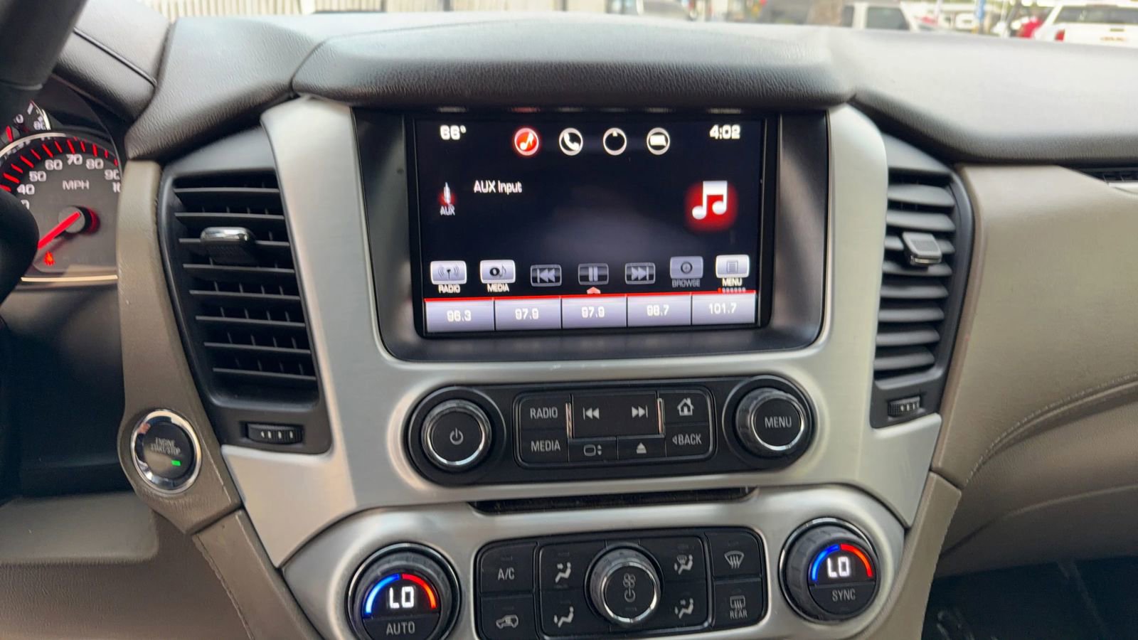 Used 2016 GMC Yukon XL SLT image 24