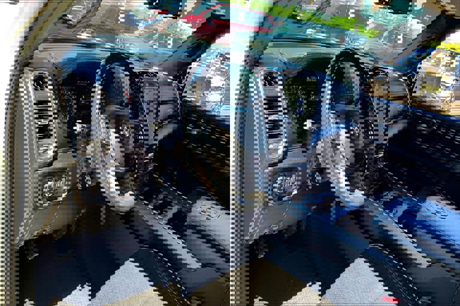 Used 2022 RAM 3500 Laramie image 17