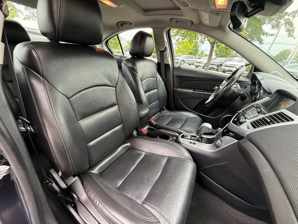 Used 2015 Chevrolet Cruze LTZ w/ Sun, Sound and Sport Package FWD image 24
