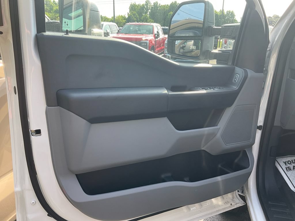 New 2026 Ford F350 XL AWD/4WD image 17