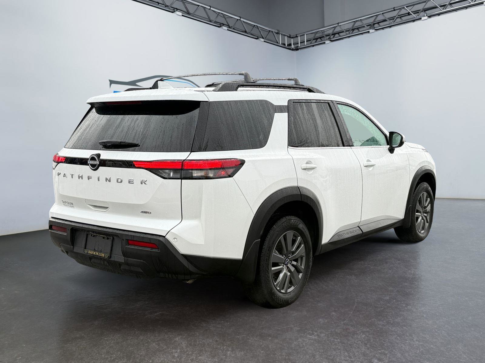 Used 2025 Nissan Pathfinder SV w/ Cargo Package image 3