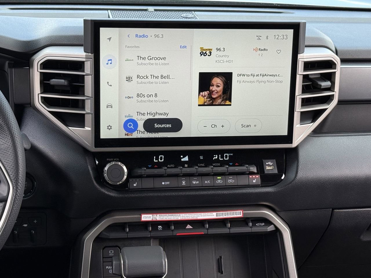 Used 2025 Toyota Tundra SR5 w/ SR5 Premium Package AWD/4WD image 17