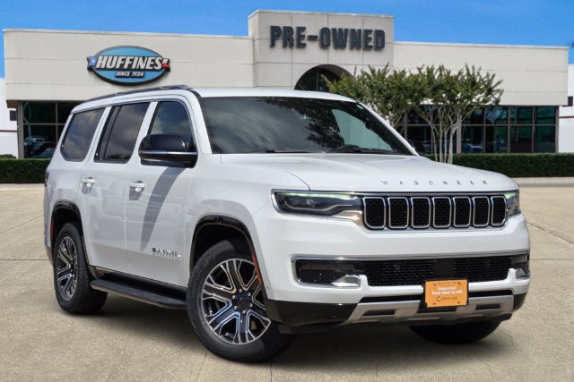 Certified 2024 Jeep Wagoneer Series II w/ Flexible Seating Group