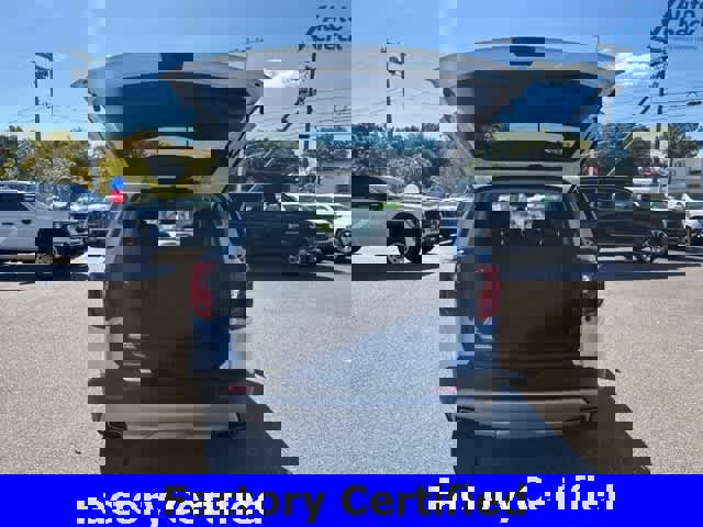 Certified 2023 GMC Acadia SLE image 10