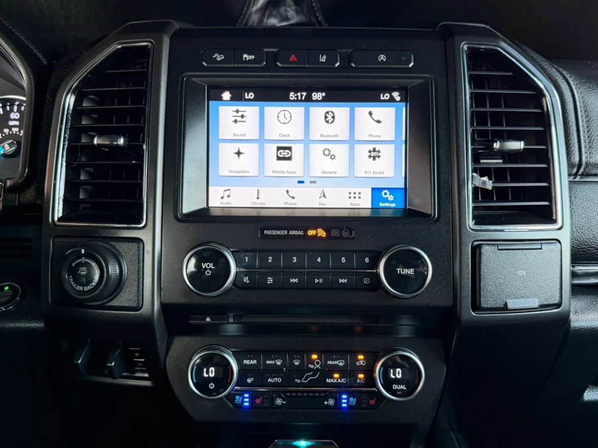 Used 2018 Ford Expedition Limited w/ Equipment Group 301A AWD/4WD image 63