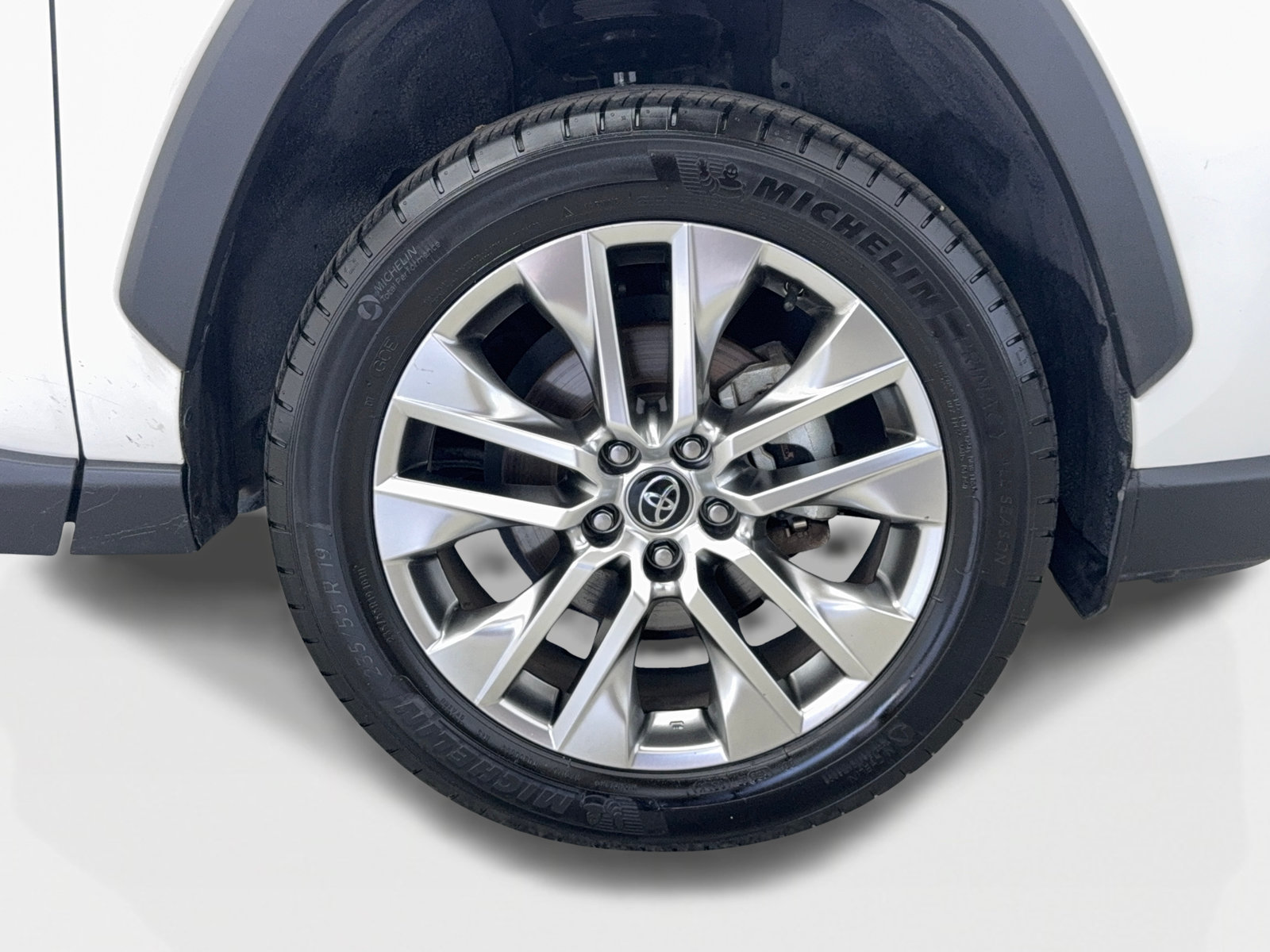 Used 2020 Toyota RAV4 XLE Premium FWD image 53