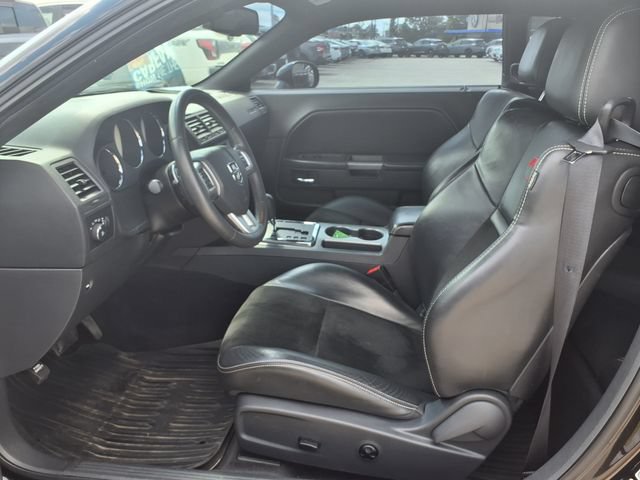 Used 2014 Dodge Challenger R/T RWD image 3