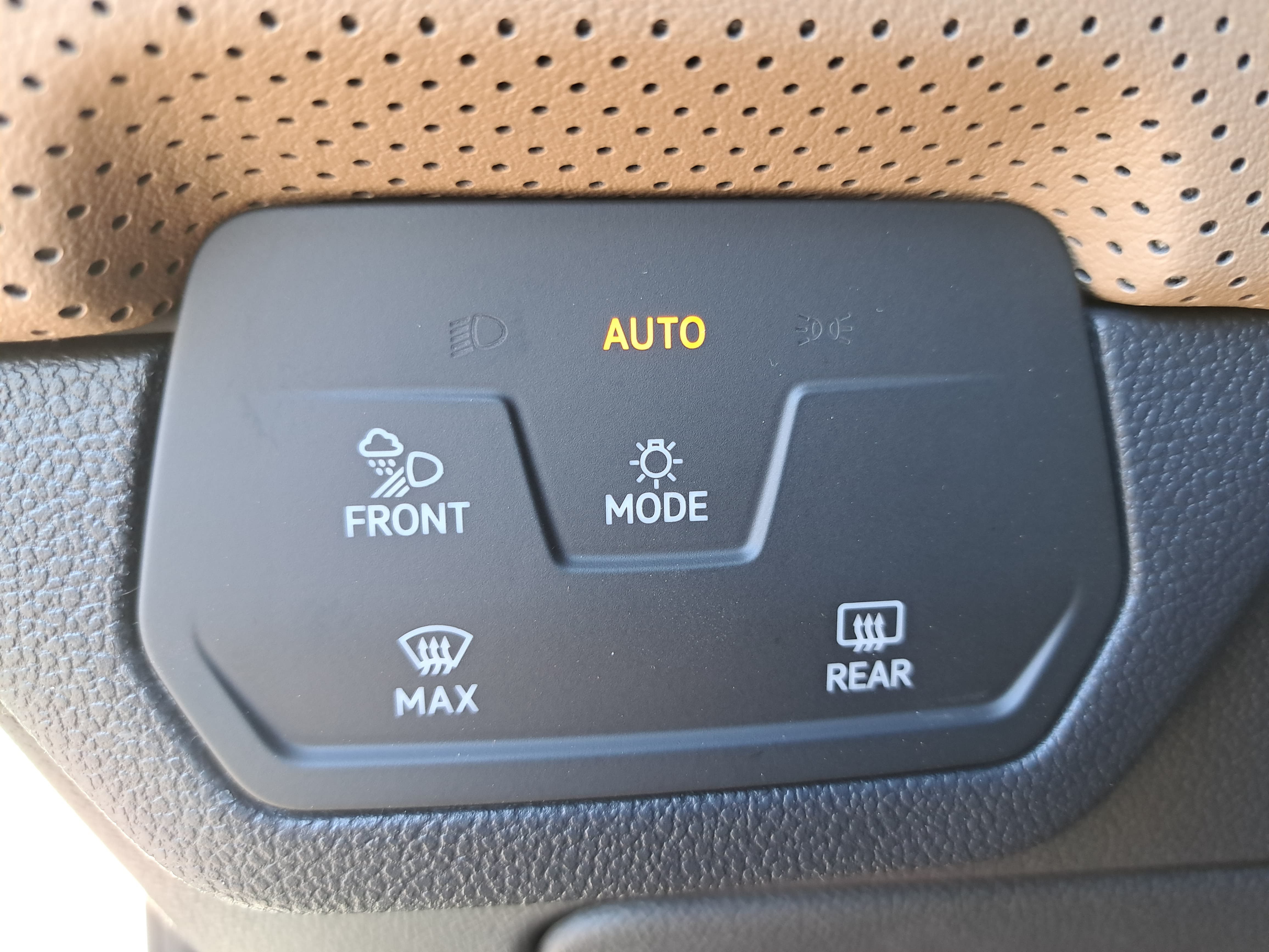 New 2026 Volkswagen Atlas Cross Sport SE AWD/4WD image 25