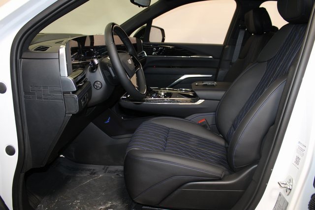 New 2025 Cadillac Escalade IQ Sport 1 w/ LPO, ONYX Package image 5