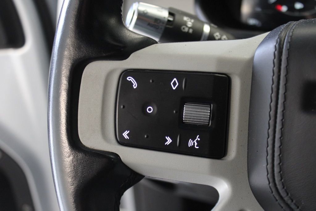 Used 2022 Land Rover Defender 110 XS Edition AWD/4WD image 16