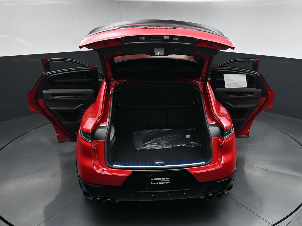 New 2026 Porsche Cayenne GTS AWD/4WD image 32