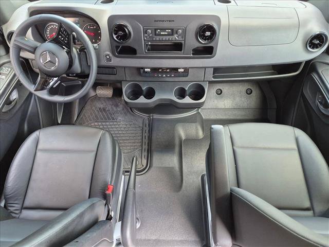 Used 2025 Mercedes-Benz Sprinter 2500 image 13