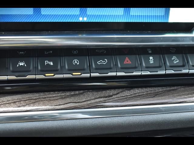 Used 2025 Chevrolet Silverado 1500 LT AWD/4WD image 12