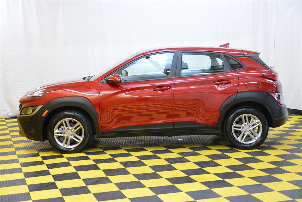 Used 2023 Hyundai Kona SE image 7