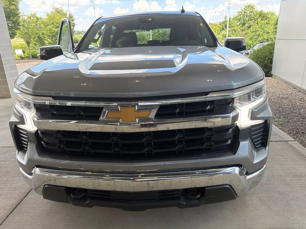 Used 2024 Chevrolet Silverado 1500 LT AWD/4WD image 1