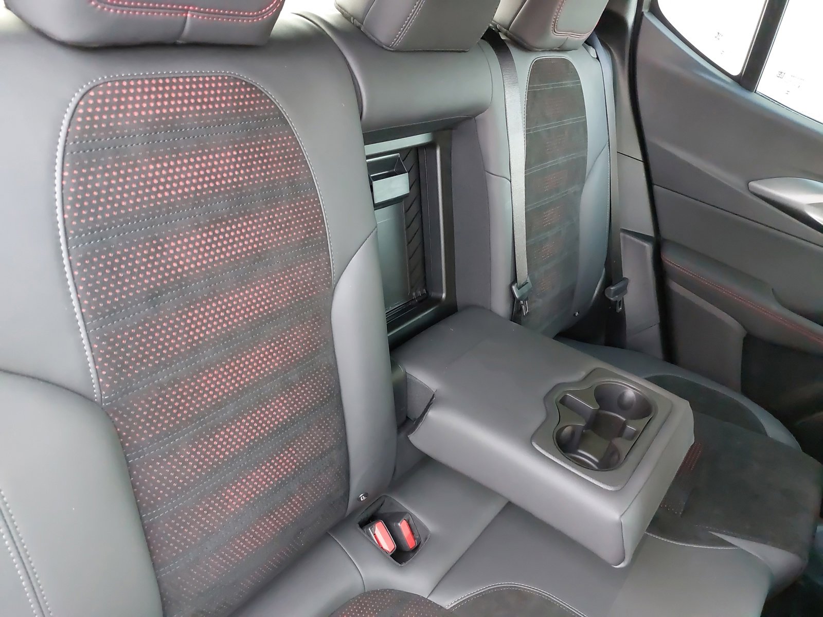 Used 2024 Alfa Romeo Tonale Veloce image 12