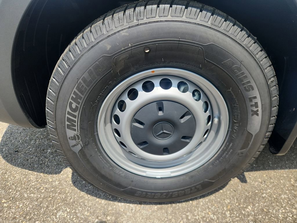 New 2026 Mercedes-Benz Sprinter 2500 image 3