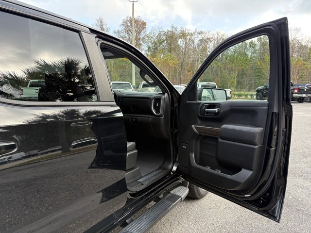Used 2019 Chevrolet Silverado 1500 RST image 32