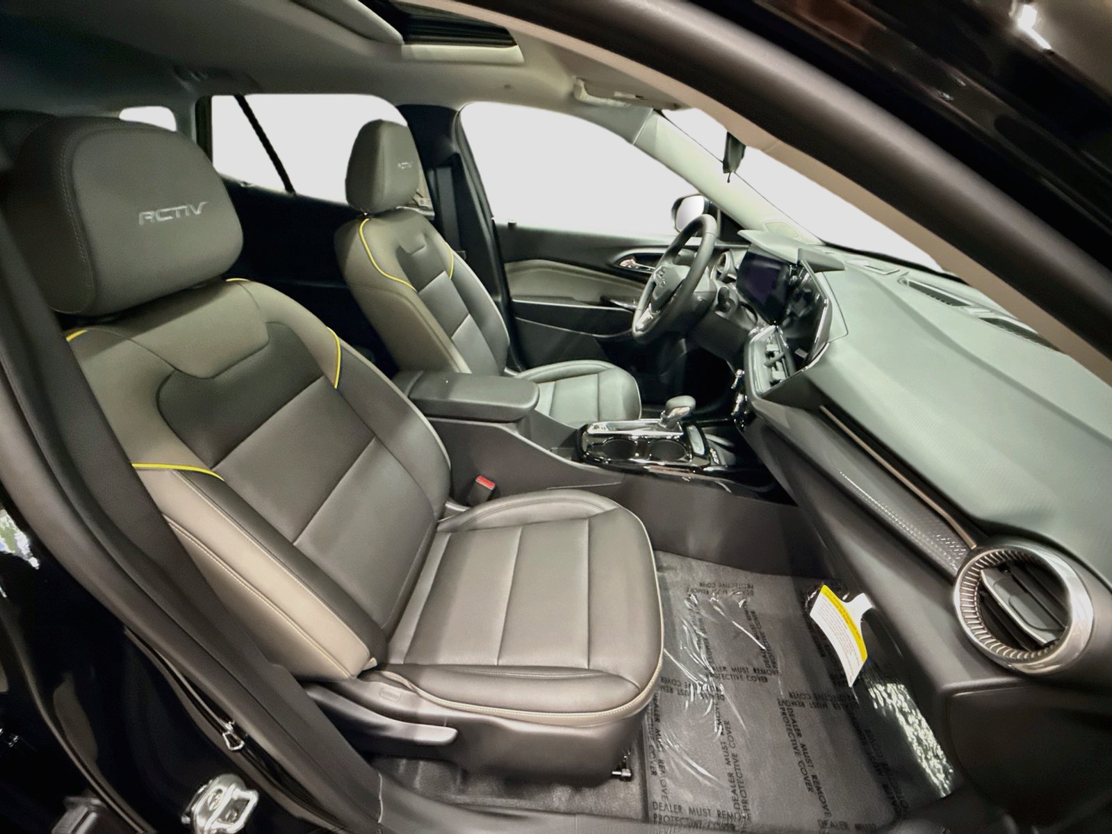 New 2026 Chevrolet Trax ACTIV w/ Sunroof Package FWD image 31
