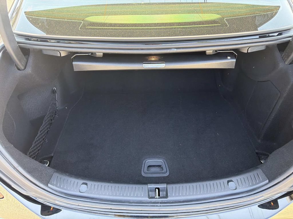 Used 2019 Mercedes-Benz E 300 image 8