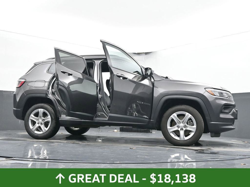 Used 2024 Jeep Compass Latitude image 78