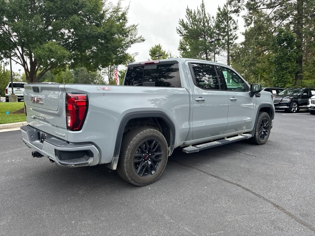 Used 2024 Chevrolet Silverado 1500 LT AWD/4WD image 5