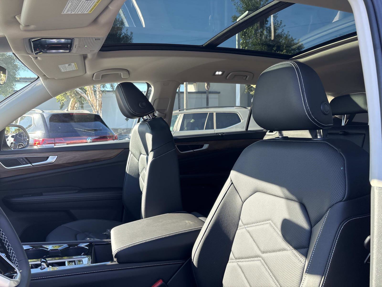 New 2026 Volkswagen Atlas SE image 18