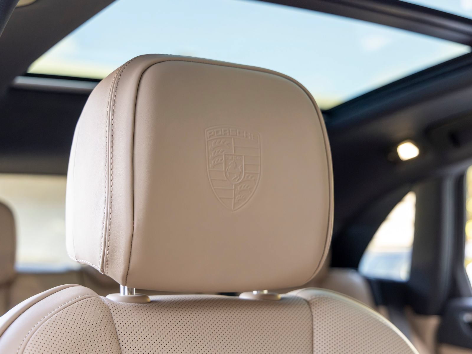 Certified 2026 Porsche Macan AWD/4WD image 68